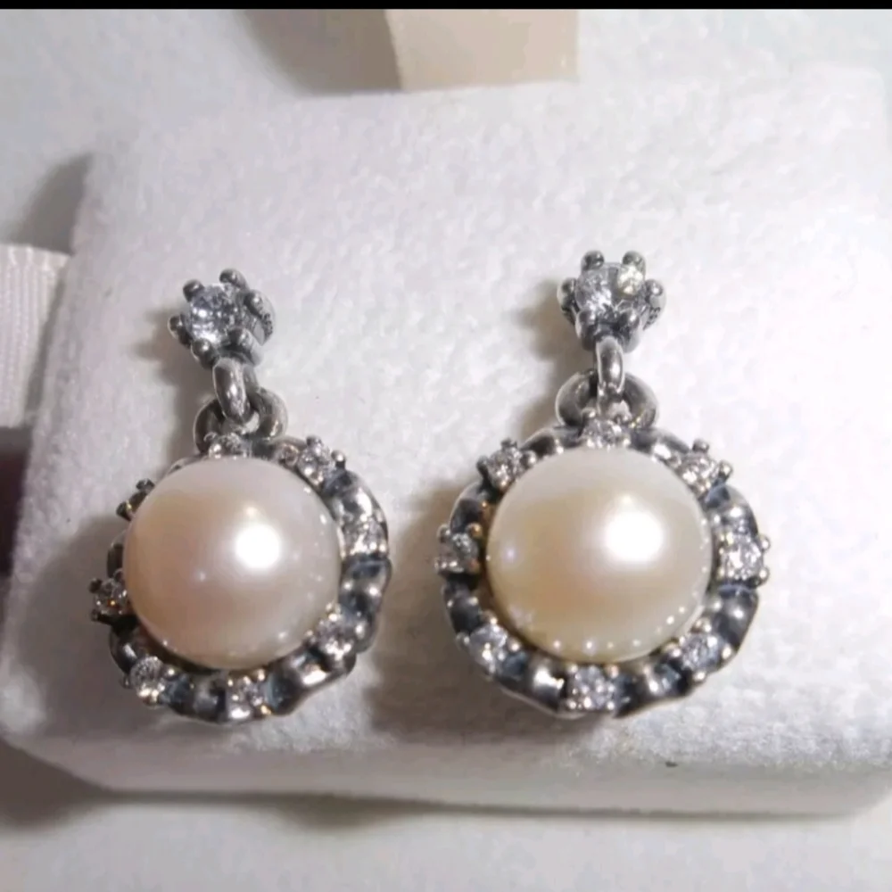 Pandora fresh water pearl everlasting grace earrings